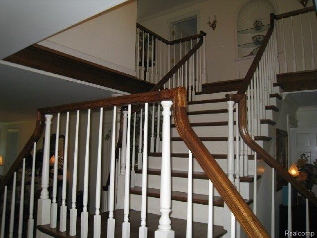 290 Moross Road Grosse Pointe, MI 48236 - Photo 14 of 25 Staircase Enter from both sides