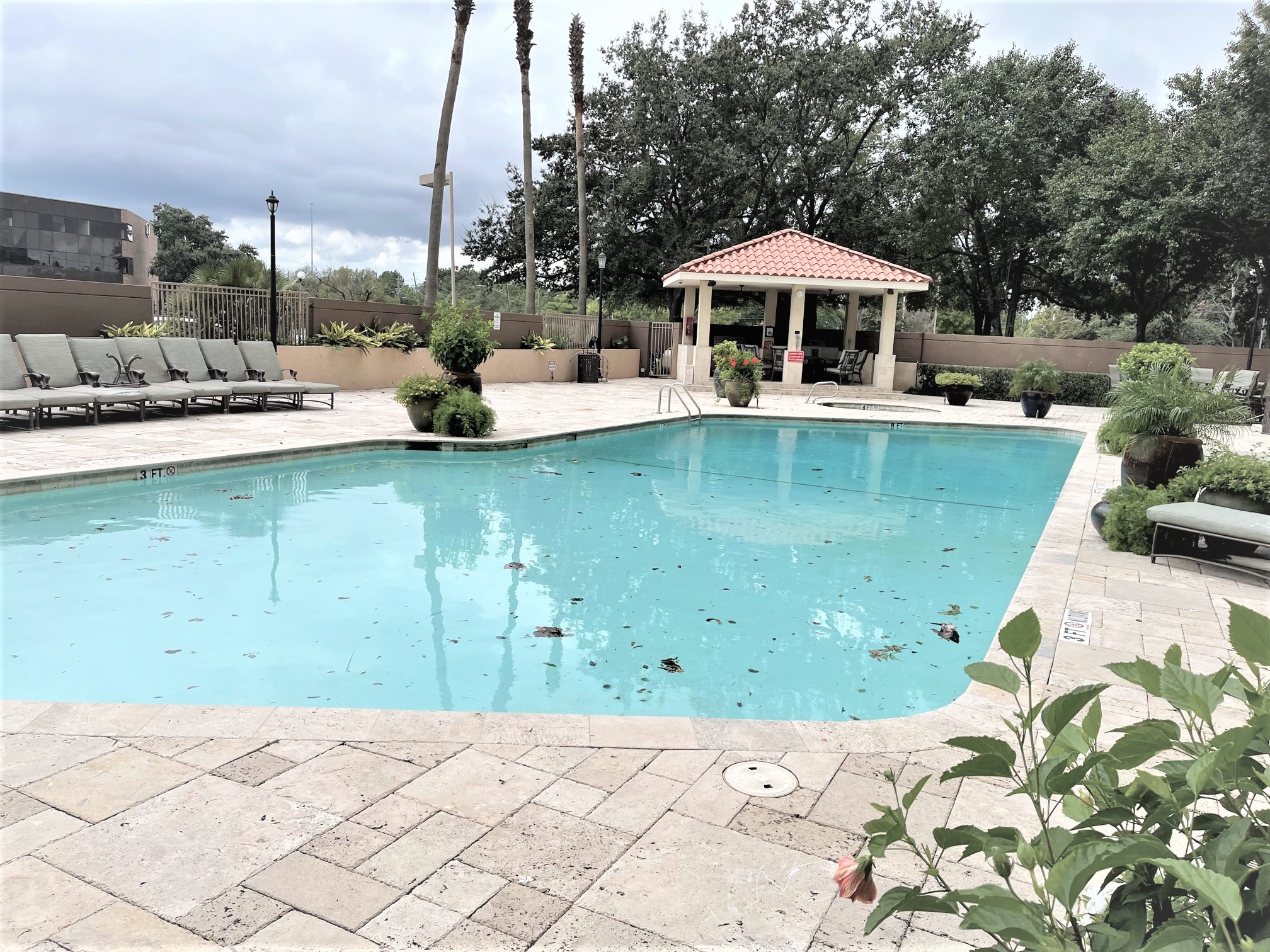3525 Sage Road, Unit 404 Houston, TX 77056 - Photo 34 of 42 Gallery Image 34
