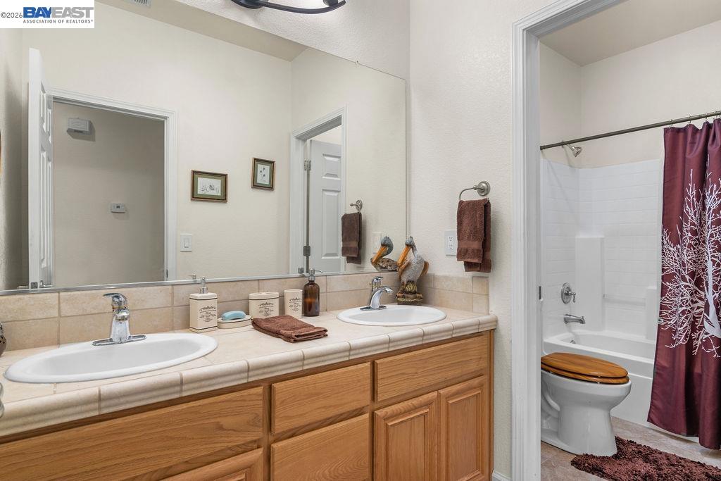 1105 Paradise Peak Road Valley Springs, CA 95252 - Photo 23 of 52