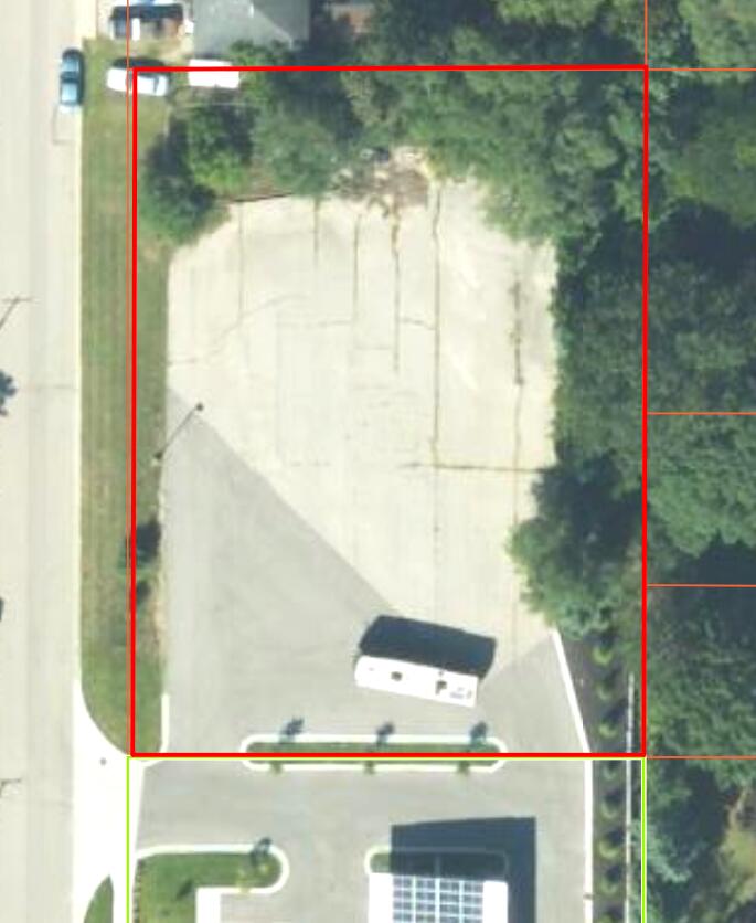 208 Robertson Street Cadillac, MI 49601 - Photo 2 of 9 Greg Bosscher1 (3)