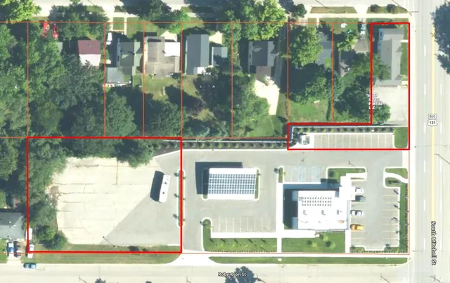 $150,000 | 208 Robertson Street, Cadillac, MI 49601