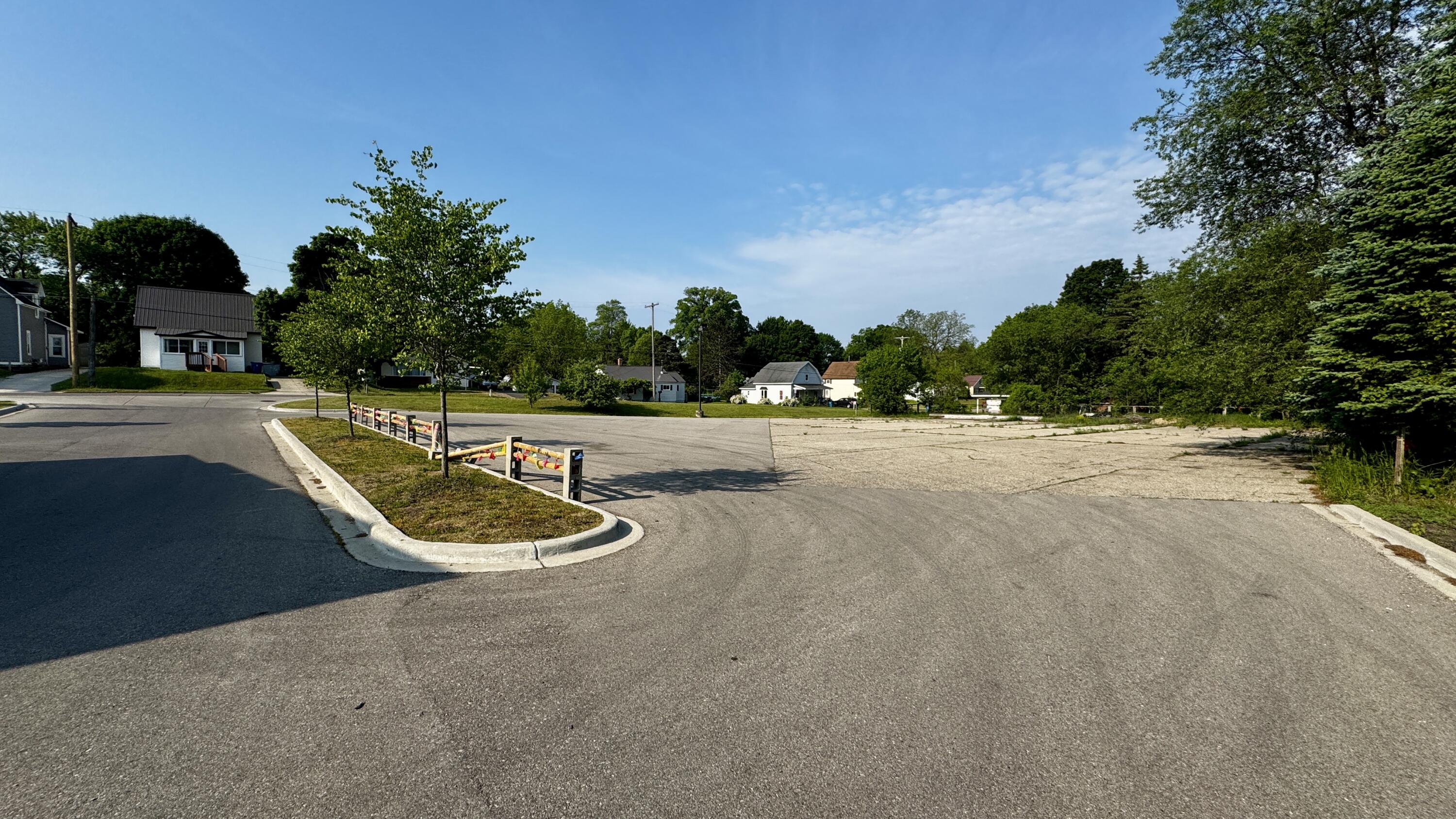 208 Robertson Street Cadillac, MI 49601 - Photo 6 of 9 Greg Bosscher1 (5)