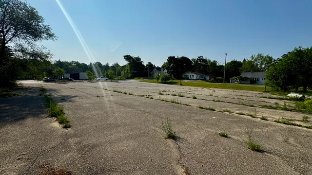 $150,000 | 208 Robertson Street, Cadillac, MI 49601