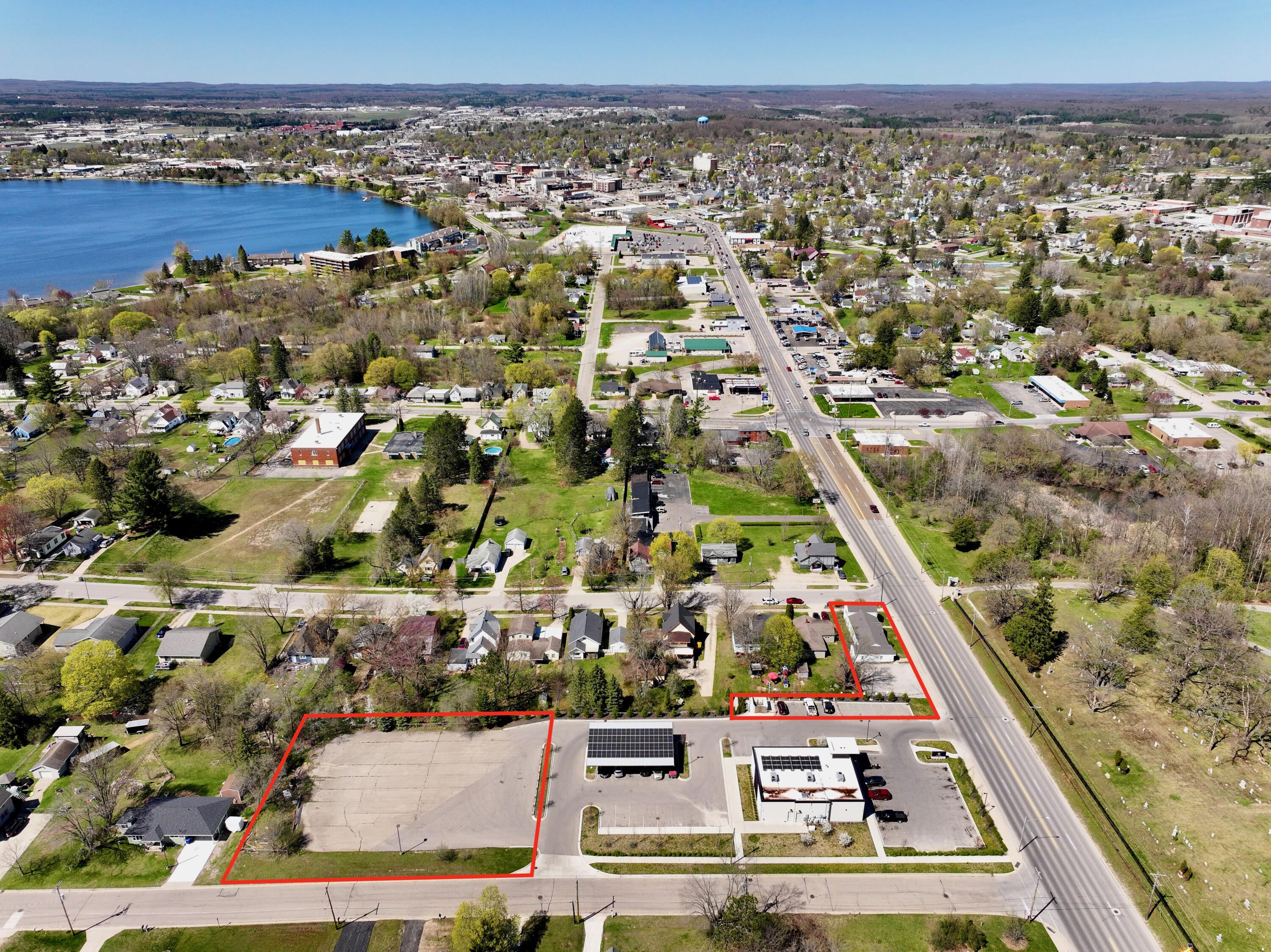 208 Robertson Street Cadillac, MI 49601 - Photo 9 of 9 Greg Bosscher (2)