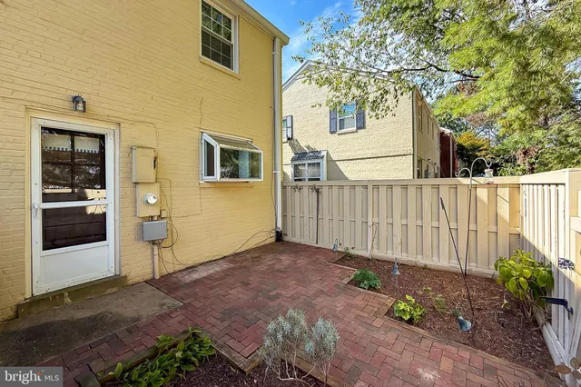 $519,950 | 3827 Keller Avenue, Alexandria, VA 22302