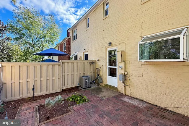 $519,950 | 3827 Keller Avenue, Alexandria, VA 22302