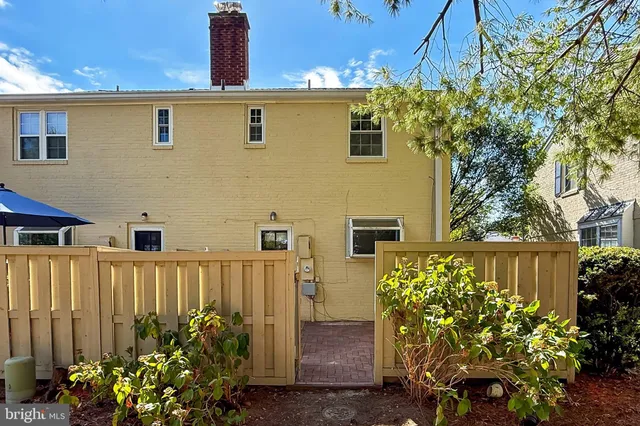 $519,950 | 3827 Keller Avenue, Alexandria, VA 22302