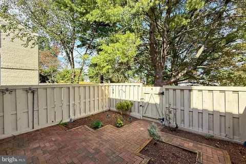 $519,950 | 3827 Keller Avenue, Alexandria, VA 22302