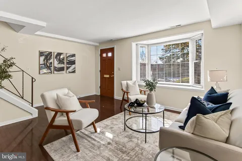 $519,950 | 3827 Keller Avenue, Alexandria, VA 22302