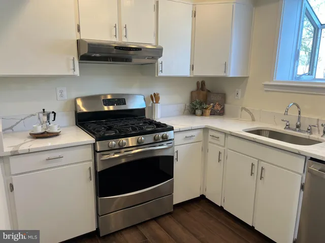 $519,950 | 3827 Keller Avenue, Alexandria, VA 22302