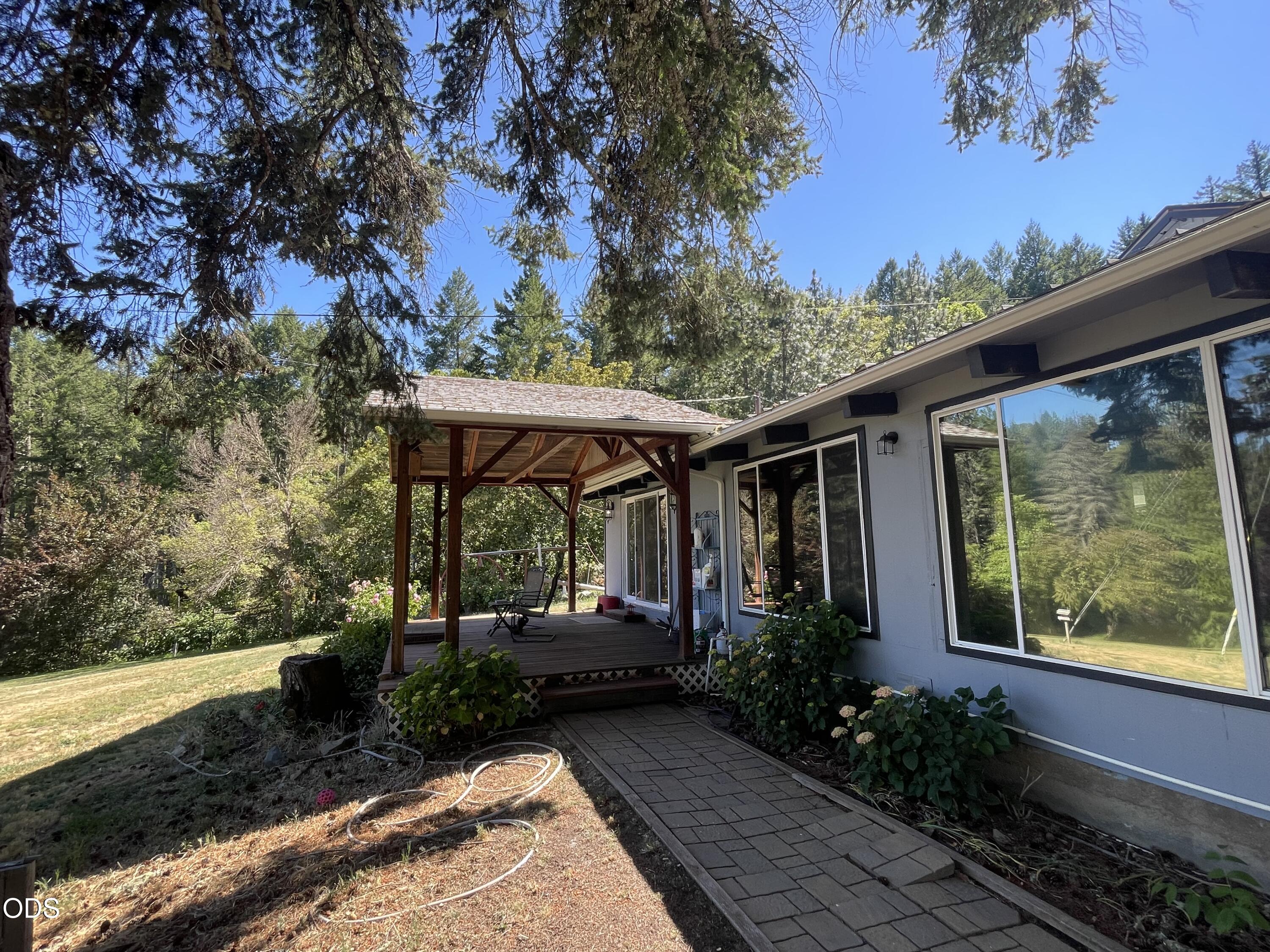 2640 Birdseye Creek Road Gold Hill, OR 97525 - Photo 5 of 49