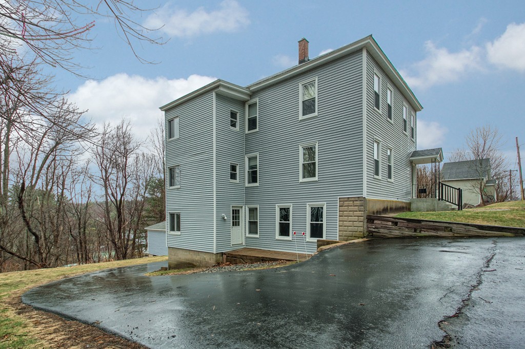 43 Allen Street Gardner, MA 01440 - Photo 11 of 24