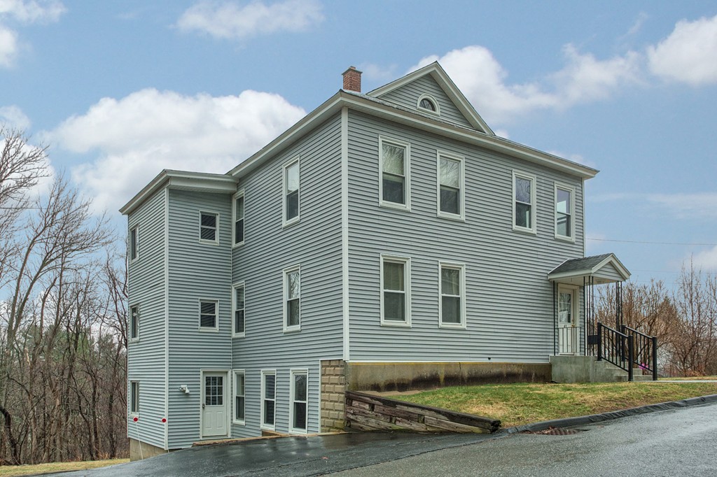 43 Allen Street Gardner, MA 01440 - Photo 12 of 24