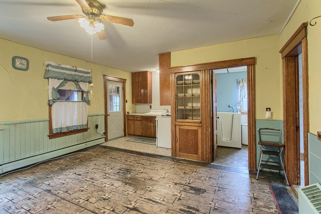 43 Allen Street Gardner, MA 01440 - Photo 14 of 24