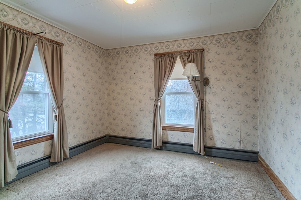 43 Allen Street Gardner, MA 01440 - Photo 18 of 24