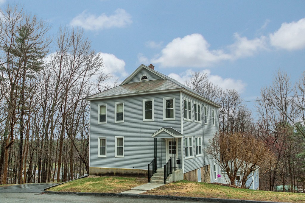 43 Allen Street Gardner, MA 01440 - Photo 2 of 24
