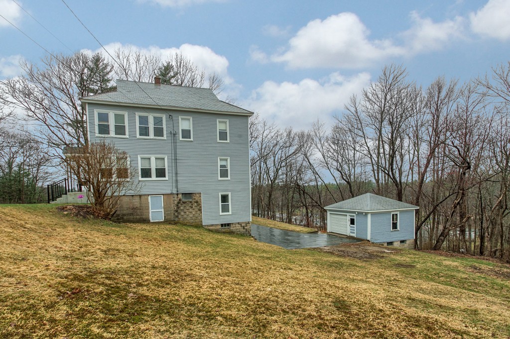 43 Allen Street Gardner, MA 01440 - Photo 4 of 24