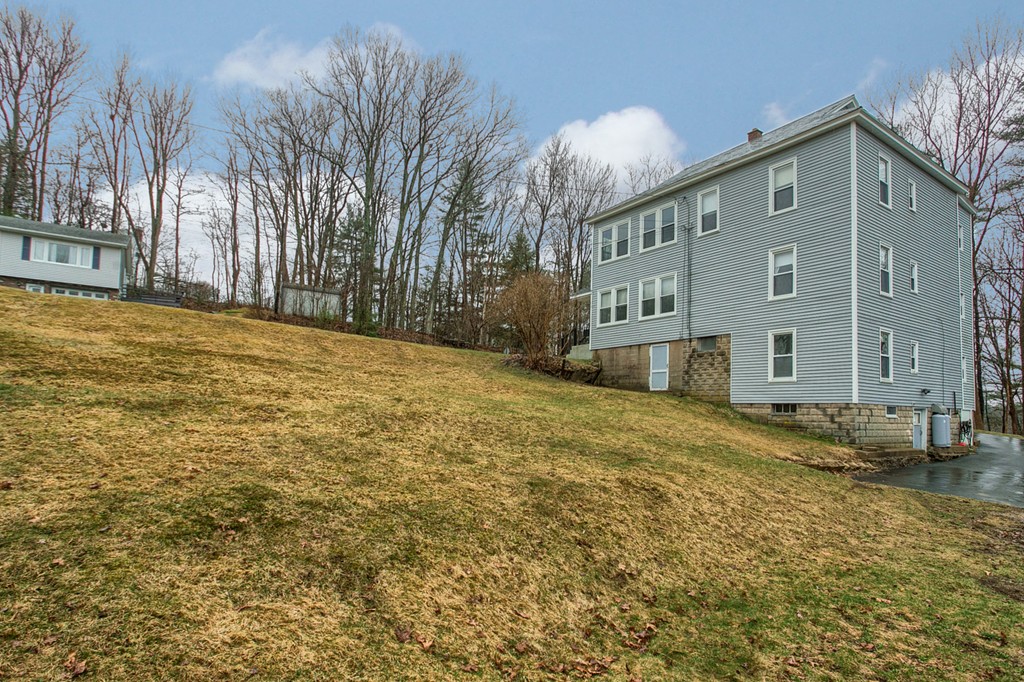 43 Allen Street Gardner, MA 01440 - Photo 7 of 24