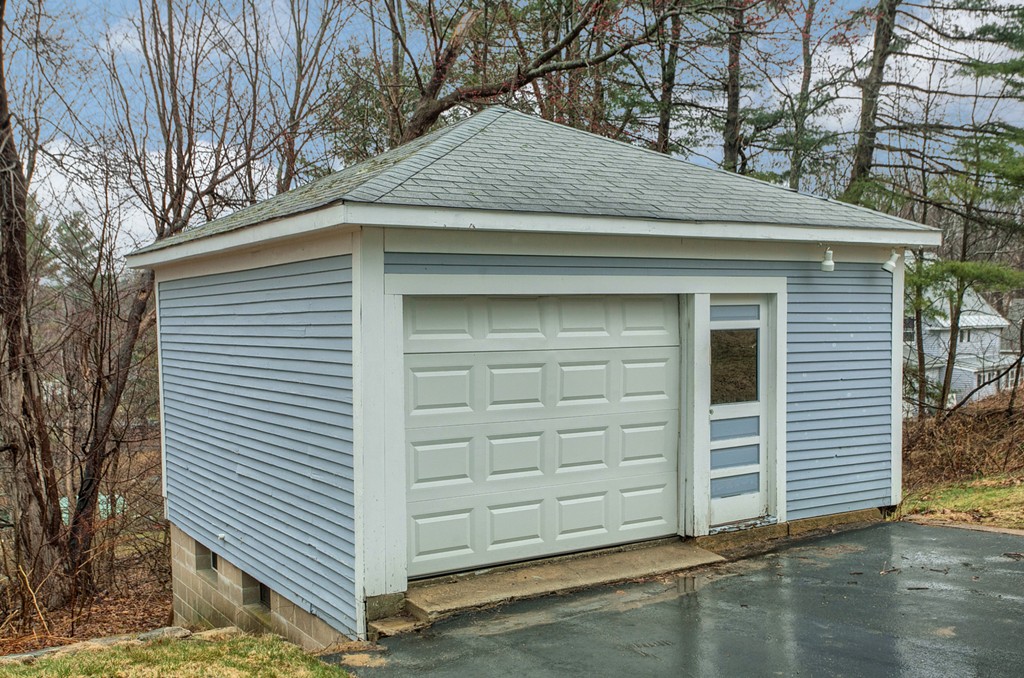 43 Allen Street Gardner, MA 01440 - Photo 8 of 24