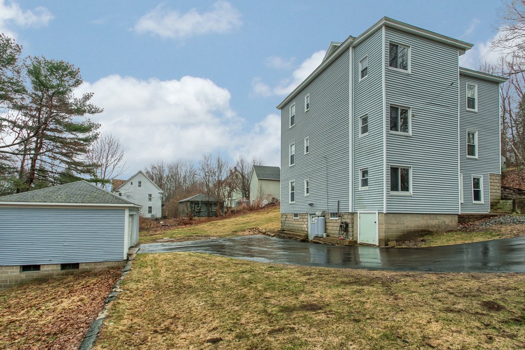 43 Allen Street Gardner, MA 01440 - Photo 9 of 24