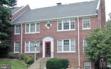 $2,100 | 1782 North Troy Street, Unit 702, Arlington, VA 22201