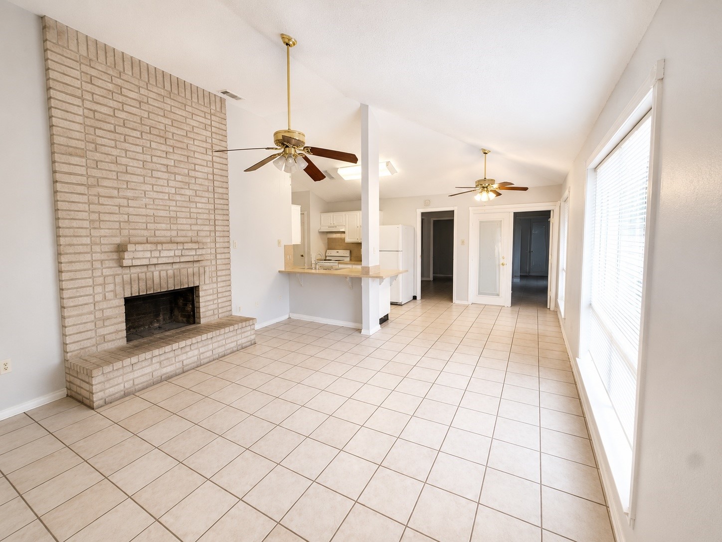 3105 Oak Rock Spring, TX 77373 - Photo 2 of 11