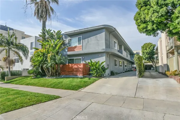 $3,495 | 11921 Goshen Avenue, Unit 6, Los Angeles, CA 90049