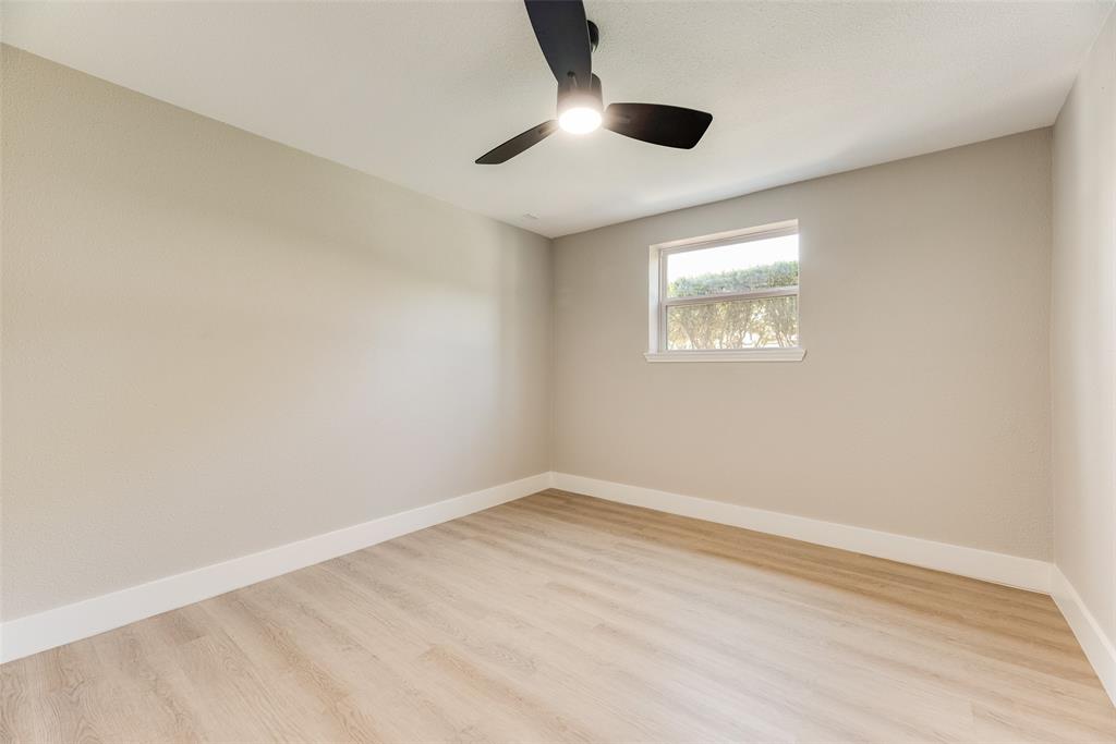206 Senter Valley Road Irving, TX 75060 - Photo 15 of 27