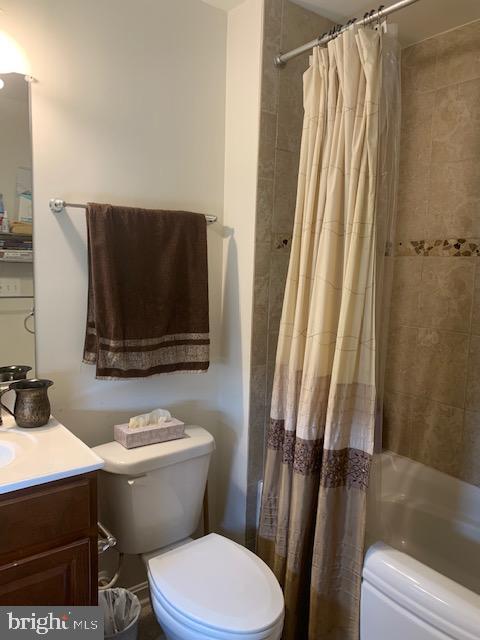 3617 Bancroft Road Baltimore, MD 21215 - Photo 11 of 18 Master Bath