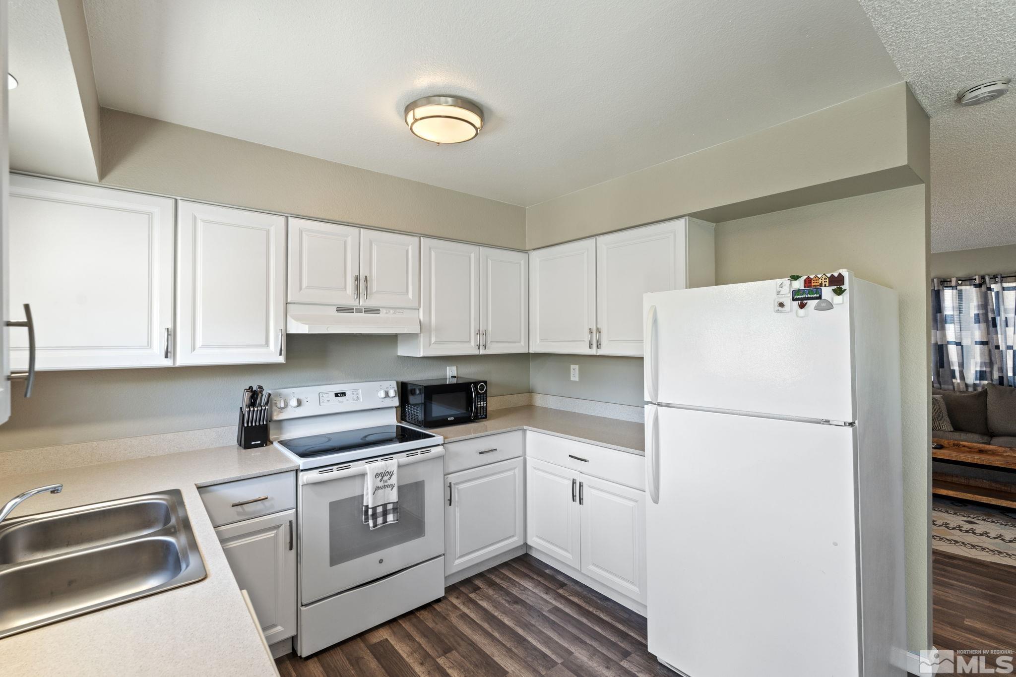 6730 Peppermint Drive Reno, NV 89506 - Photo 9 of 24 Photo 9