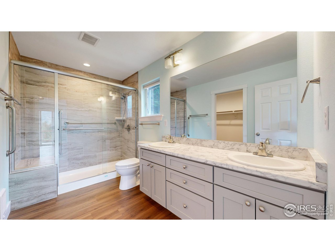 922 Easton Road Lyons, CO 80540 - Photo 11 of 38 Primary Bathroom