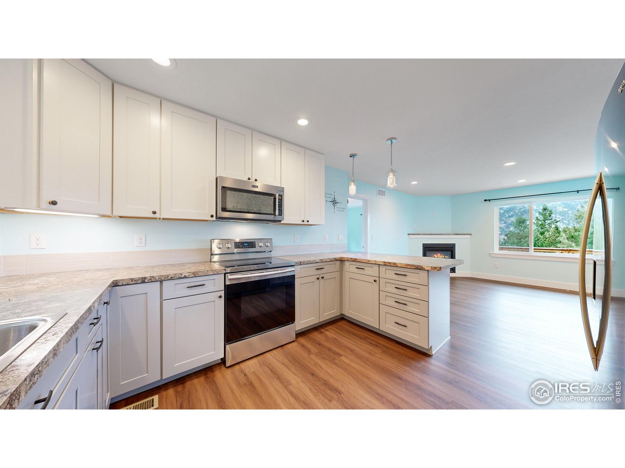 922 Easton Road Lyons, CO 80540 - Photo 14 of 38 Open kitchen
