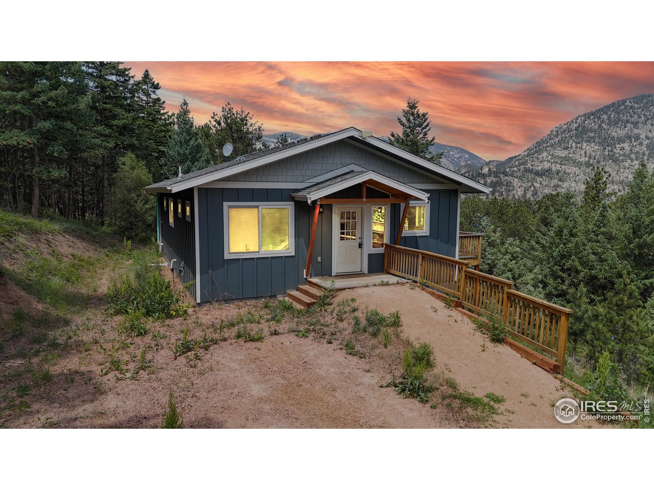 922 Easton Road Lyons, CO 80540 - Photo 28 of 38 At twilight