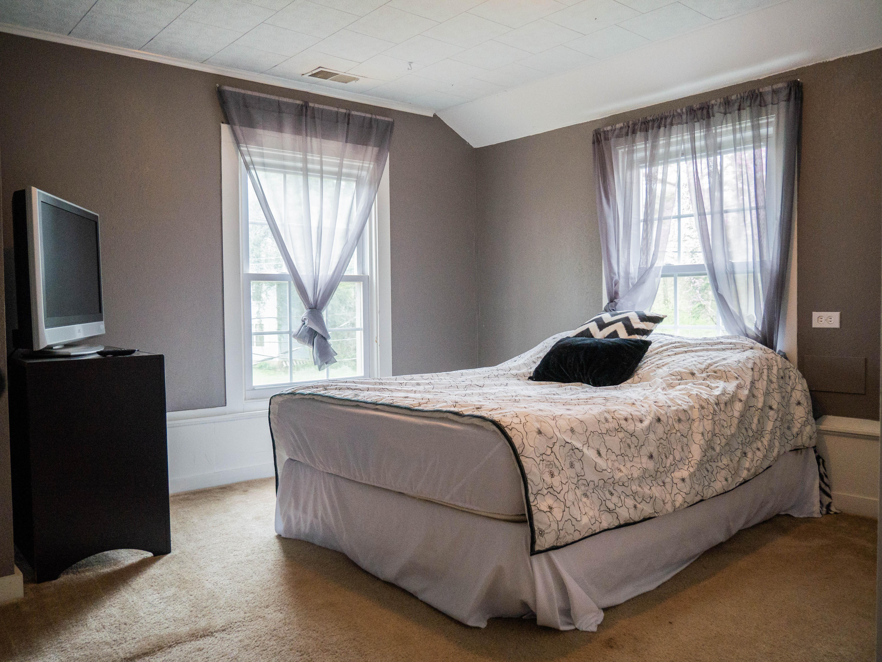 221 Oak Road Norris, TN 37828 - Photo 17 of 21 P1060192