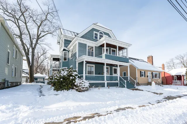 $565,000 | 330-332 Ash Street, Manchester, NH 03104