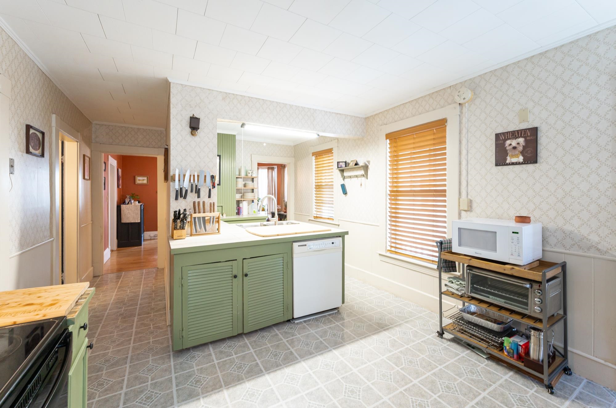 330-332 Ash Street Manchester, NH 03104 - Photo 4 of 57