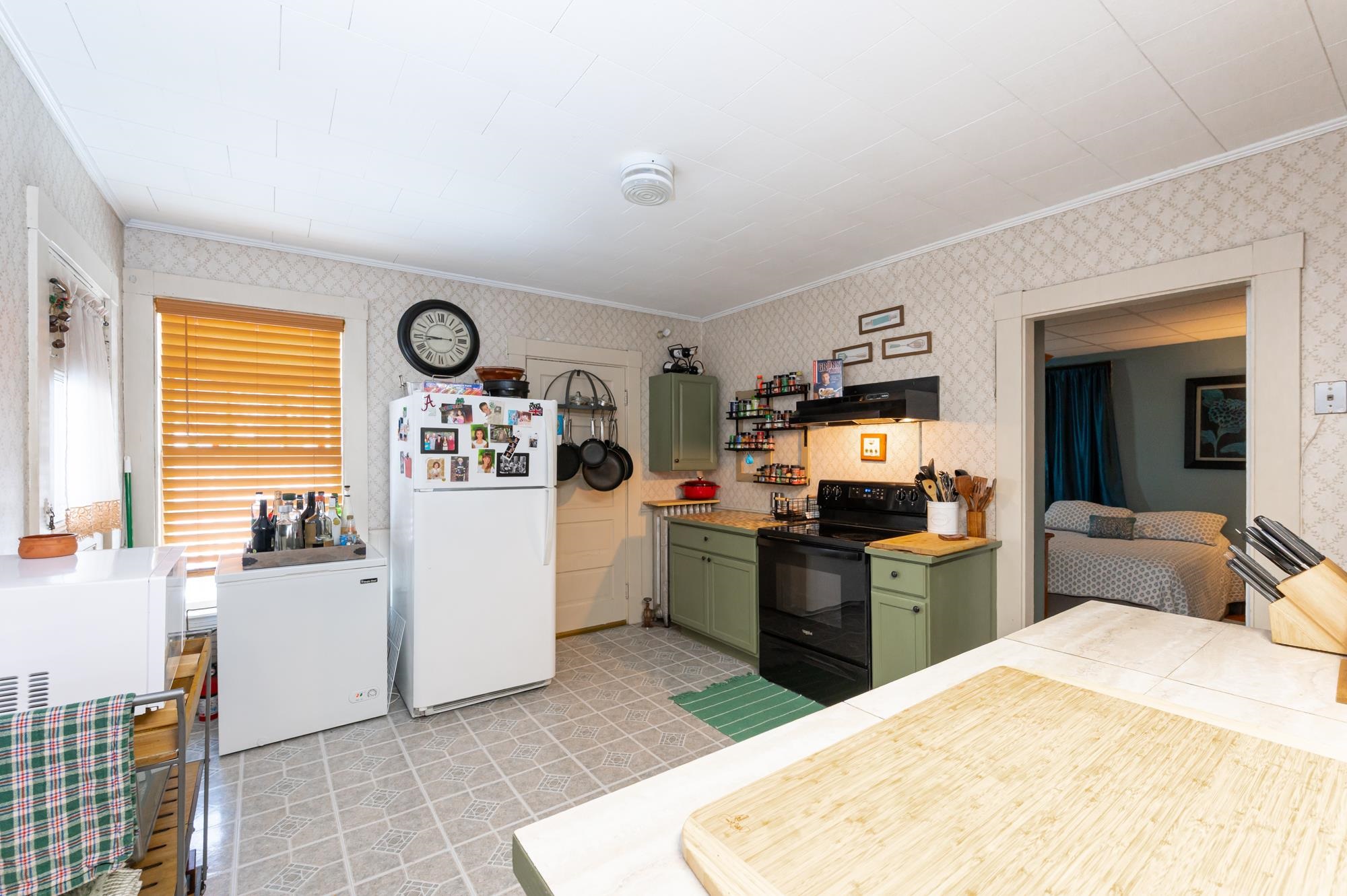 330-332 Ash Street Manchester, NH 03104 - Photo 5 of 57