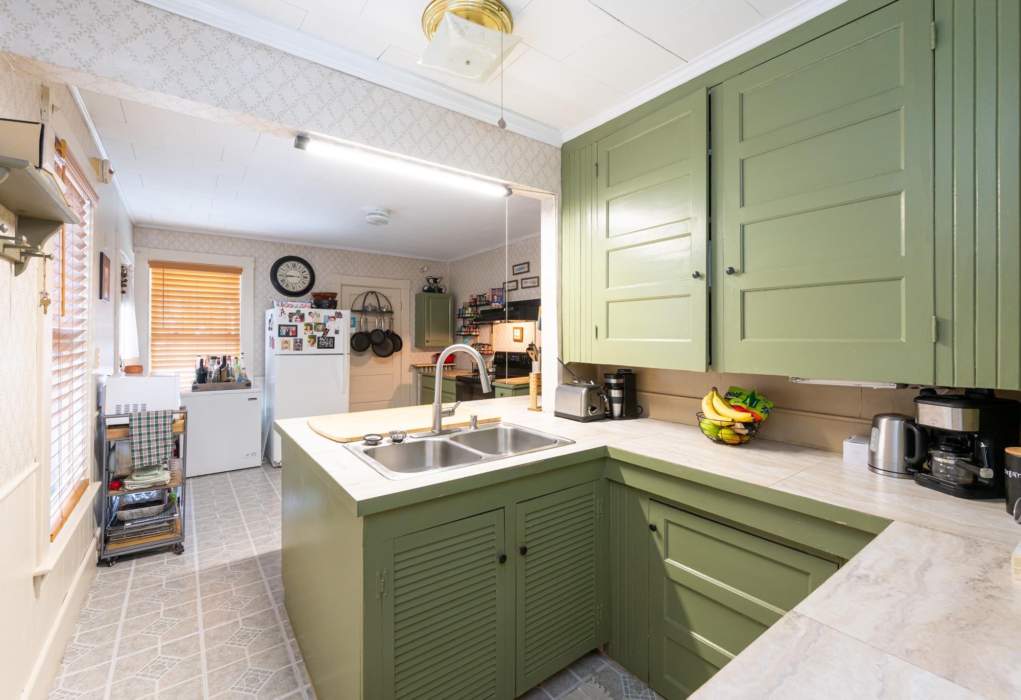 330-332 Ash Street Manchester, NH 03104 - Photo 7 of 57