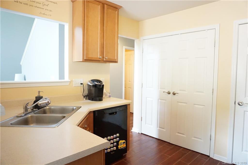 1611 Flagsworth Road, Unit 240 Clover, SC 29710 - Photo 29 of 33 Gallery Image 29