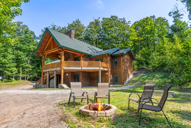 $1,500,000 | 15382 Maxey Road, Arcadia, MI 49613