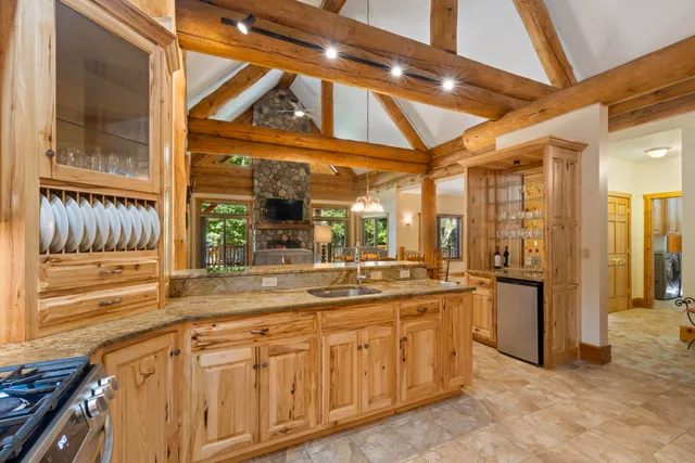 $1,500,000 | 15382 Maxey Road, Arcadia, MI 49613