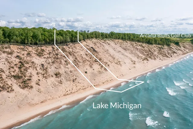 $1,500,000 | 15382 Maxey Road, Arcadia, MI 49613