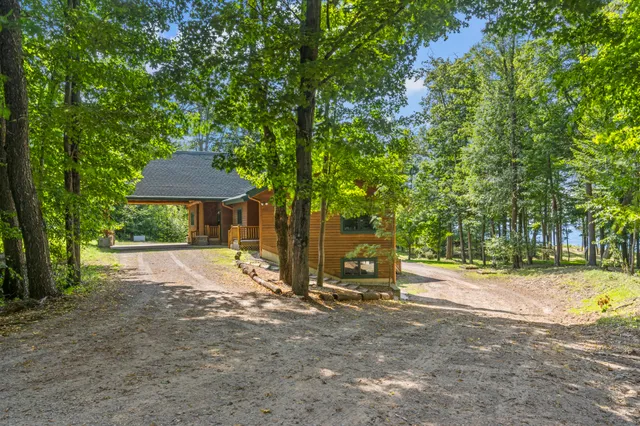 $1,500,000 | 15382 Maxey Road, Arcadia, MI 49613