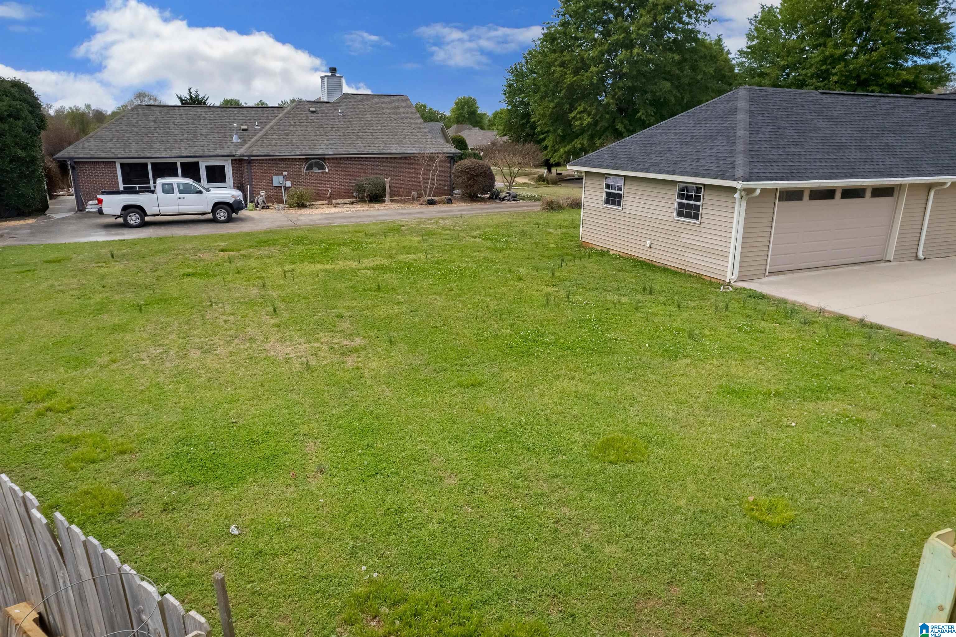 114 Horseshoe Circle Alabaster, AL 35007 - Photo 38 of 44
