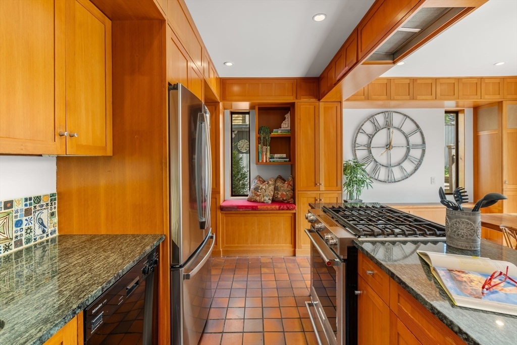 34 Tierney Street Cambridge, MA 02138 - Photo 11 of 33