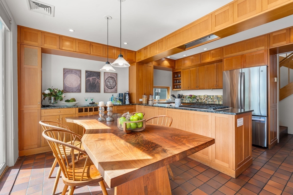 34 Tierney Street Cambridge, MA 02138 - Photo 10 of 33