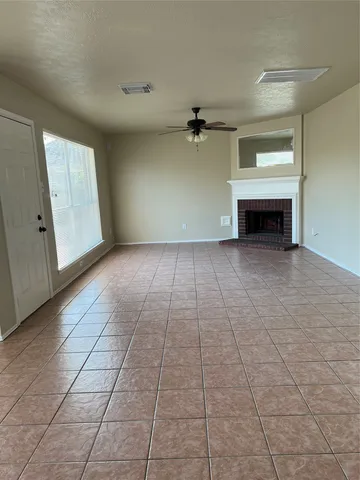 $2,000 | 819 Citation Drive, Stafford, TX 77477
