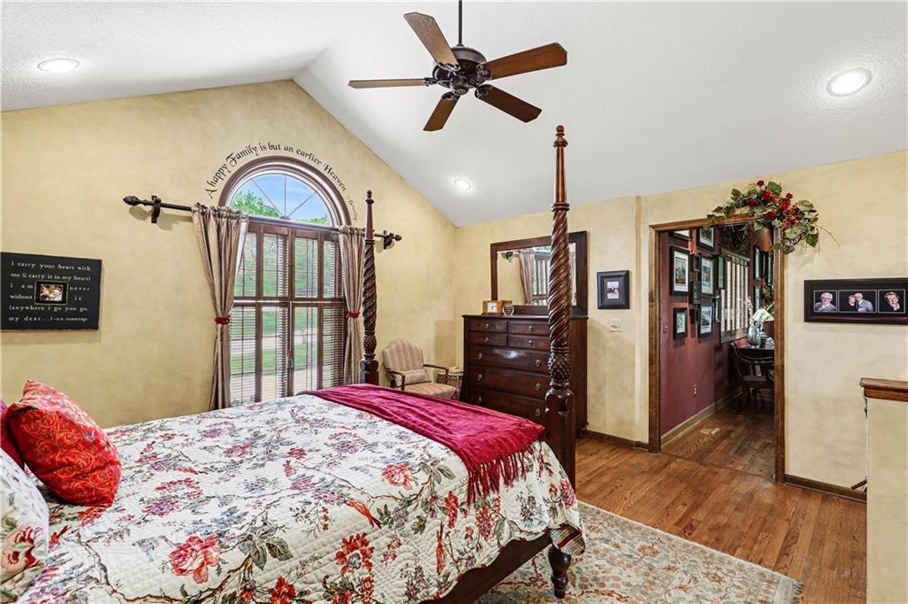 4404 Southwest Hickory Lane Blue Springs, MO 64015 - Photo 27 of 46