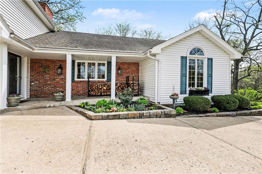 4404 Southwest Hickory Lane Blue Springs, MO 64015 - Photo 5 of 46