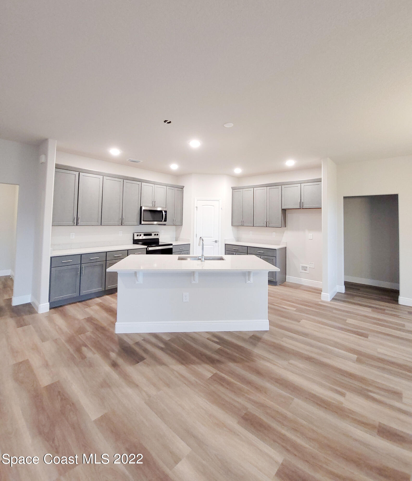 736 Doverbrook Road Northwest Palm Bay, FL 32907 - Photo 5 of 17 Kitchen